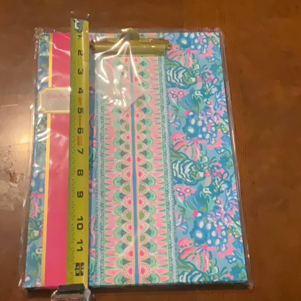 Lilly Pulitzer short